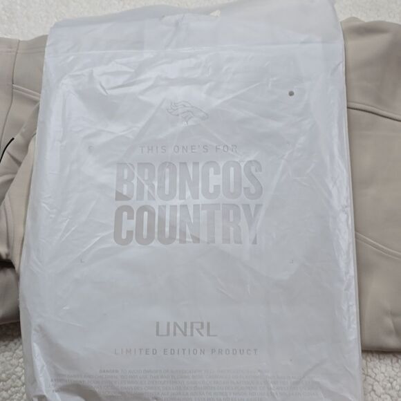 793 NWT UNRL x Broncos Impact Full-Zip SIZE SMALL Color SAND - Picture 12 of 13